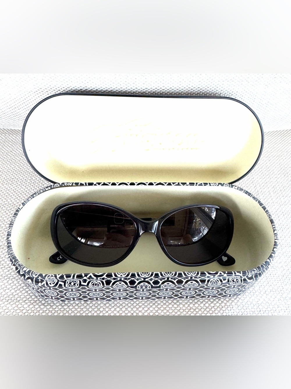 BRIGHTON Barbados Black Sunglasses w/ Case Silver Scroll Temples EUC Small Fit - Picture 12 of 13
